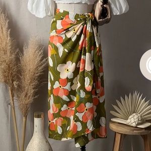 FLORAL WRAP SKIRT